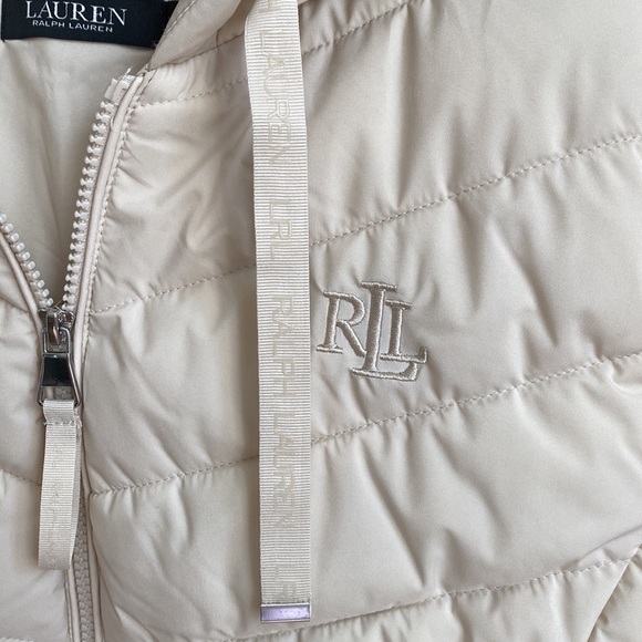 NWT🍁Lauren Ralph Lauren Women’s Stretch Hooded Puffer Cream Vest- Size Large - Picture 10 of 10